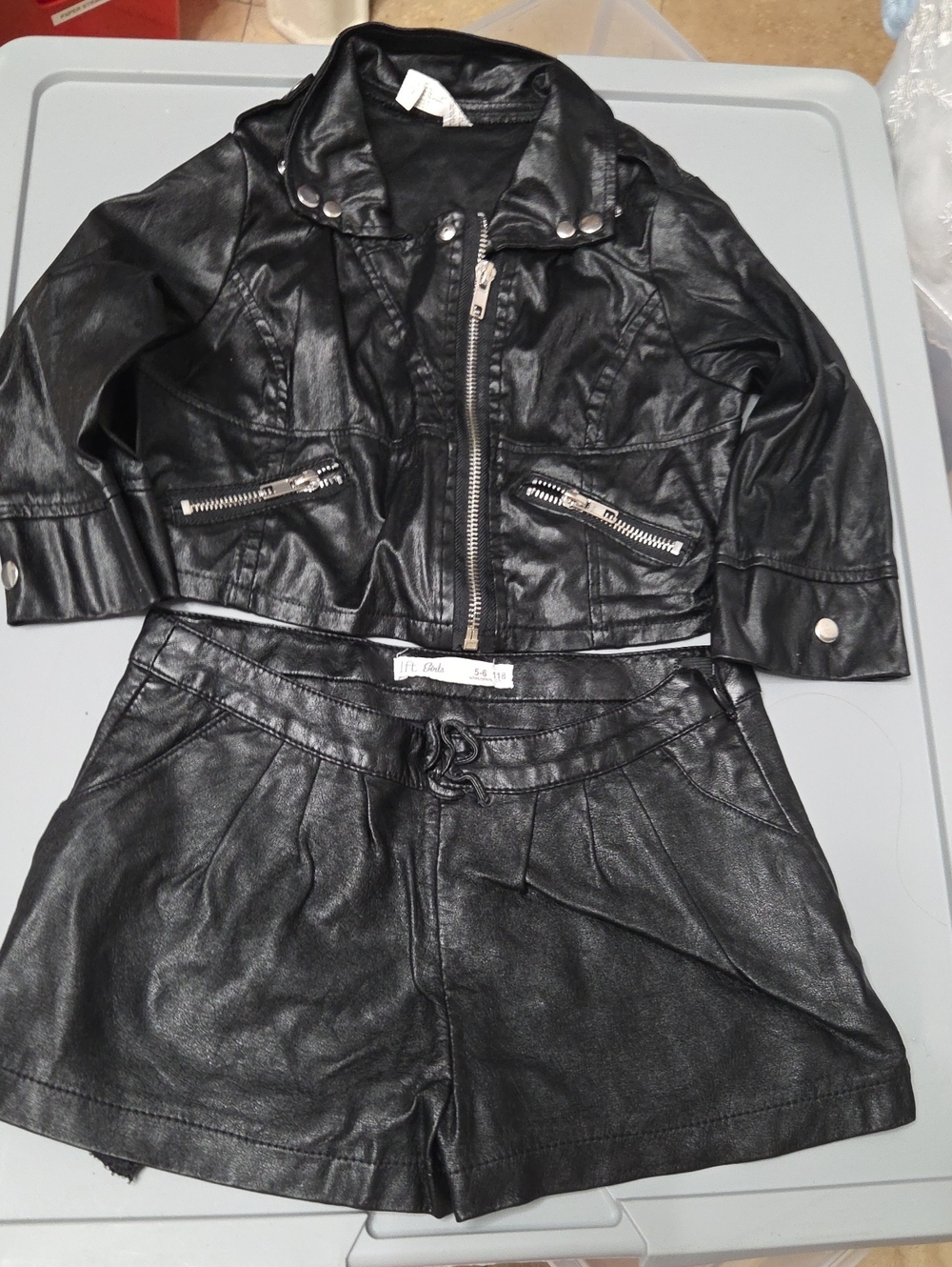 tft Girls 2-Piece Faux Leather Moto Jacket and Shorts Set (Size 5-6 Years)